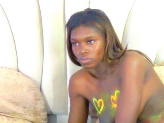 bonieklent's BongaCams show and profile