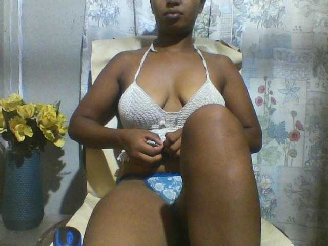 Undiee1's BongaCams show and profile