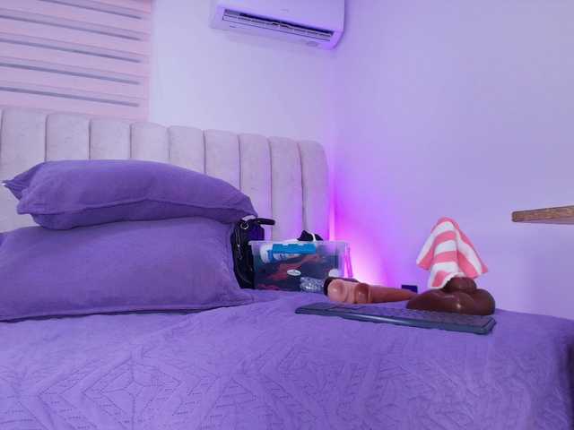 ssusy-ebony's BongaCams show and profile