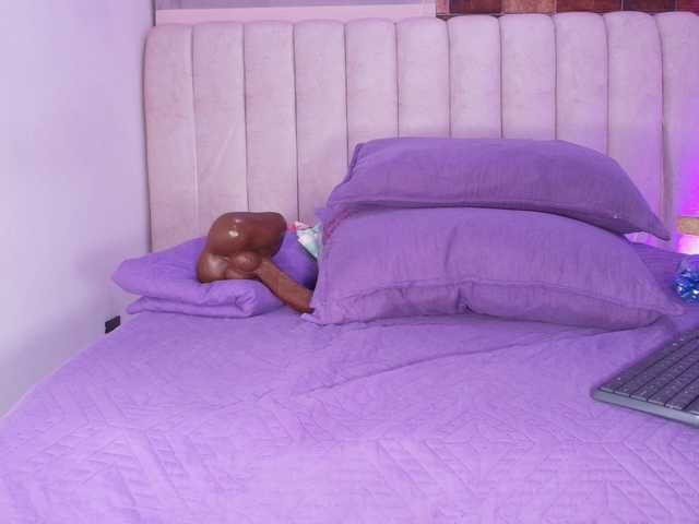 ssusy-ebony's BongaCams show and profile