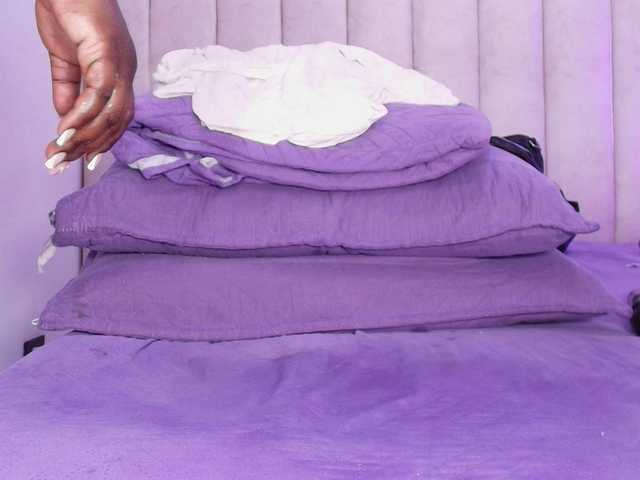 ssusy-ebony's BongaCams show and profile