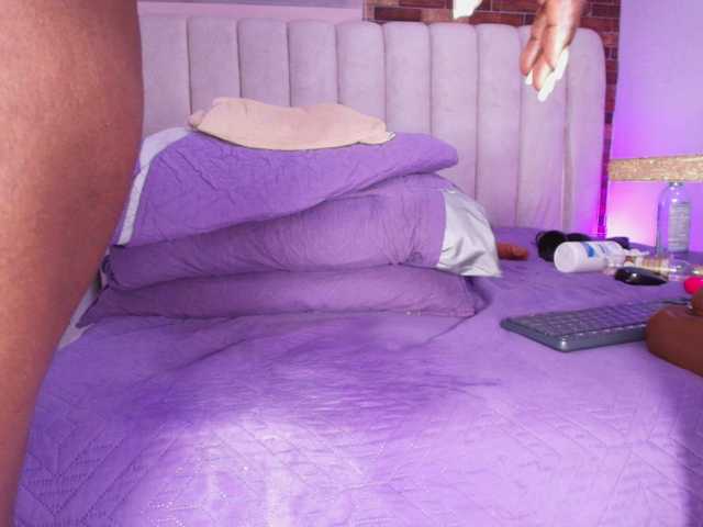 ssusy-ebony's BongaCams show and profile