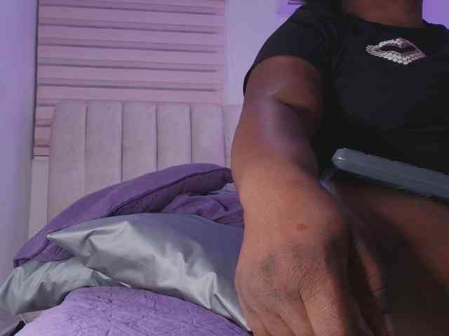 ssusy-ebony webcam