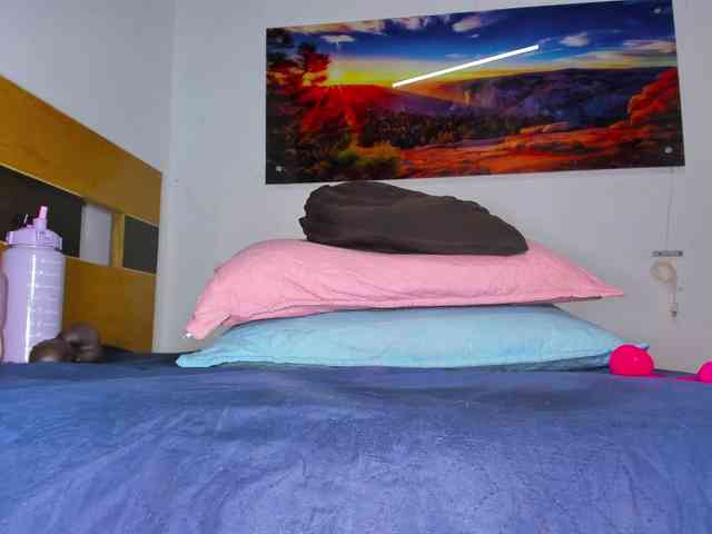 ssusy-ebony webcam