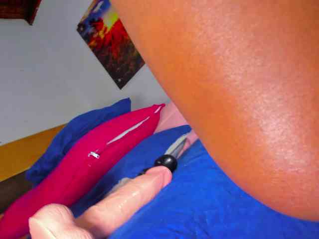 ssusy-ebony webcam