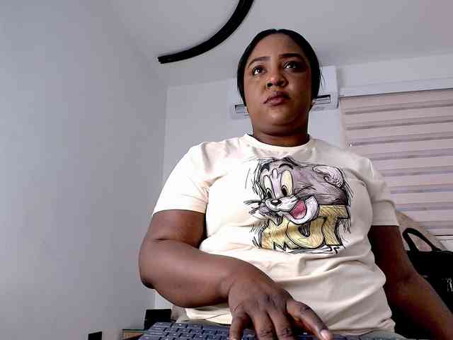 ssusy-ebony webcam