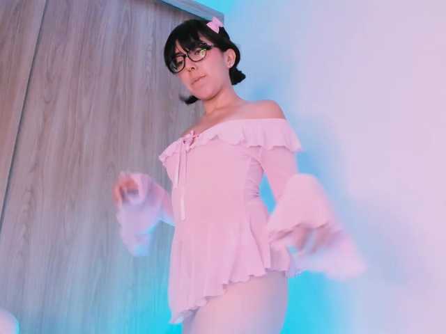 kiwi-----'s BongaCams show and profile