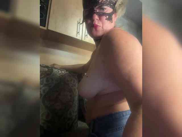strip chat room SweetMammy-1
