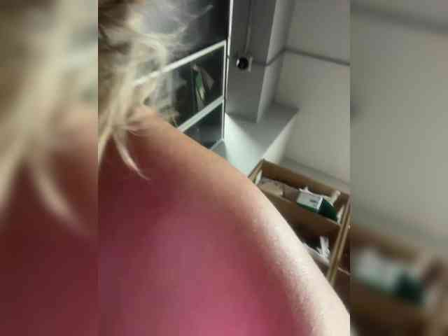 SweetMammy-1 Live Webcam on BongaCams