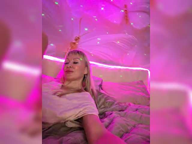 TerriRose's BongaCams show and profile