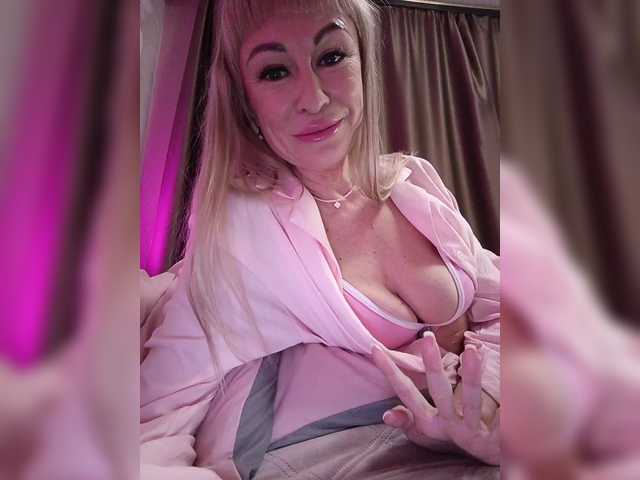 TerriRose's BongaCams show and profile