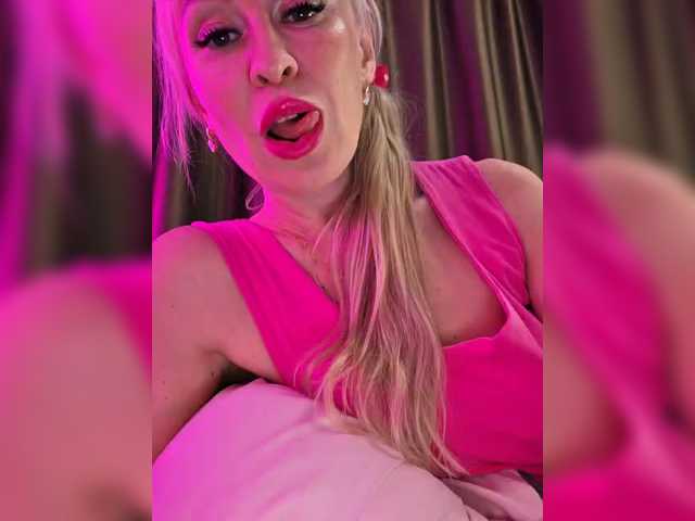 TerriRose's BongaCams show and profile