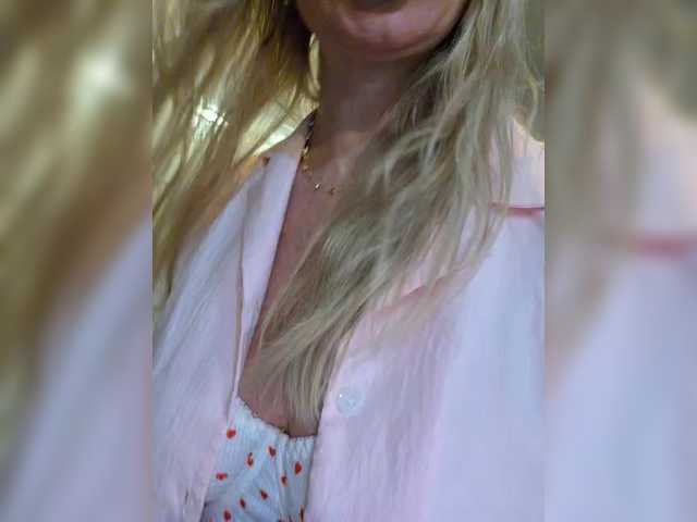 TerriRose's BongaCams show and profile