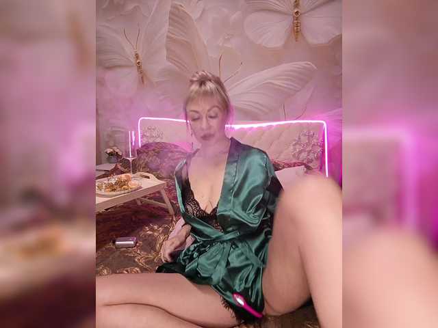 TerriRose's BongaCams show and profile