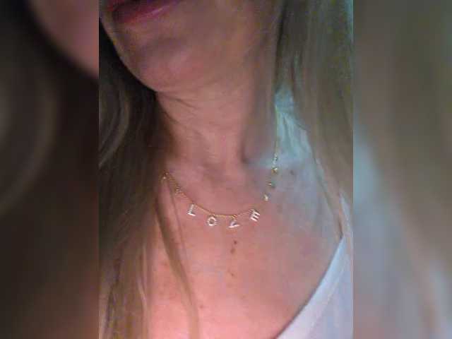 TerriRose's BongaCams show and profile