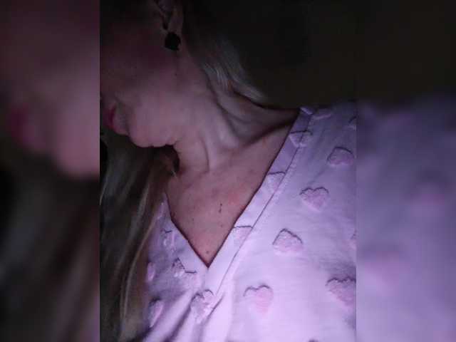 TerriRose's BongaCams show and profile