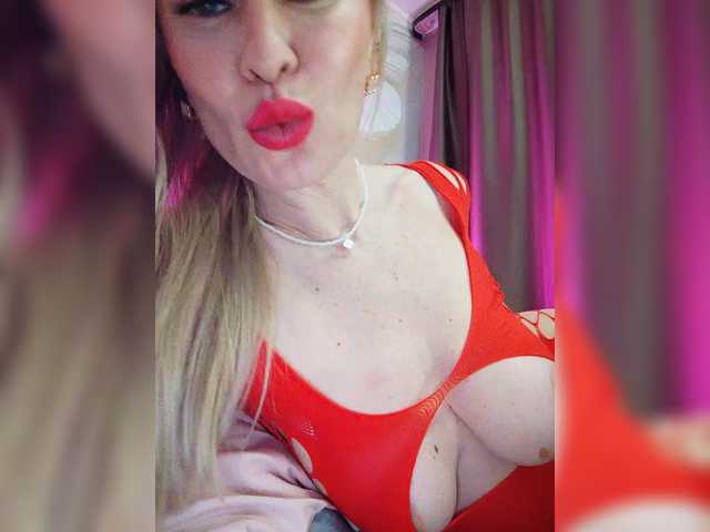 TerriRose's BongaCams show and profile