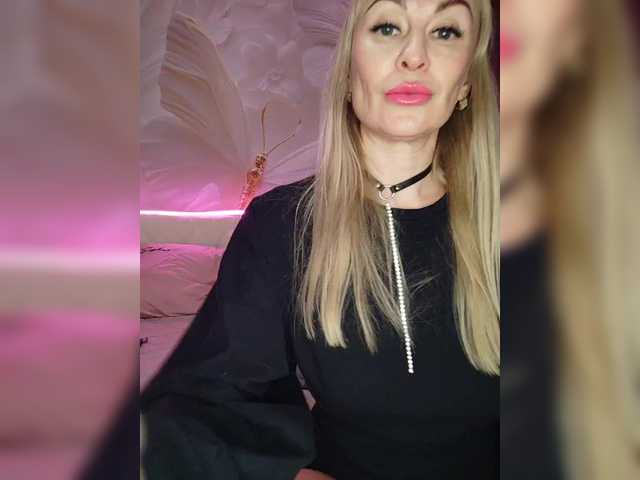 TerriRose's BongaCams show and profile