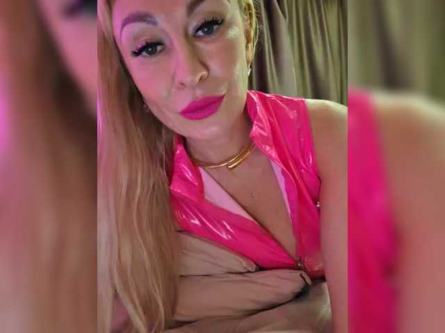 TerriRose's BongaCams show and profile