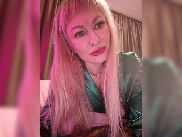 TerriRose's BongaCams show and profile