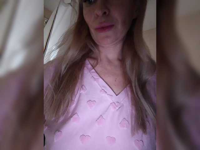 TerriRose's BongaCams show and profile