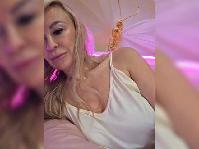 TerriRose's BongaCams show and profile