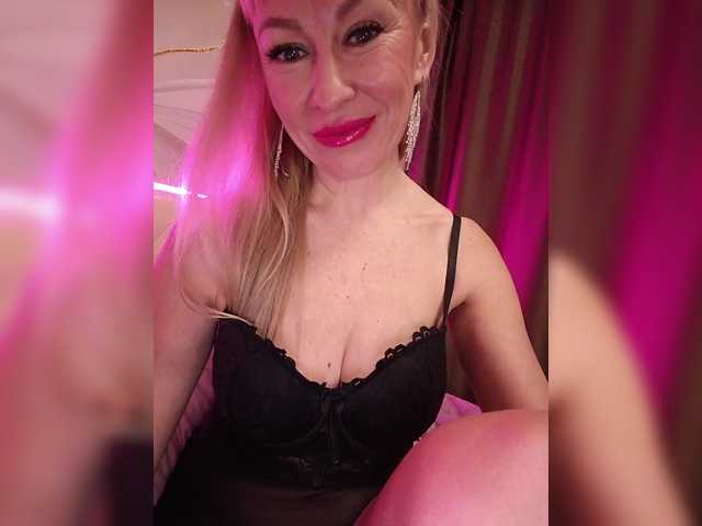 TerriRose's BongaCams show and profile