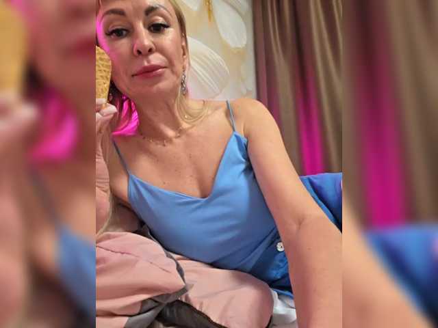 TerriRose's BongaCams show and profile