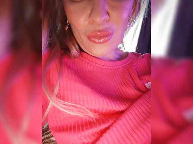 Blondi_Love webcam