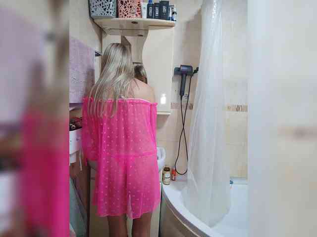 Blondi_Love webcam