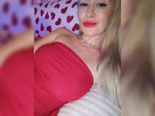 Blondi_Love webcam