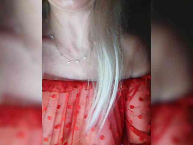 Blondi_Love webcam