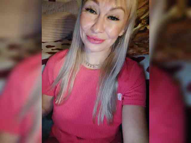 Blondi_Love webcam