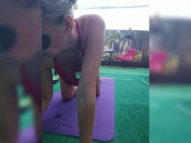 Blondi_Love webcam