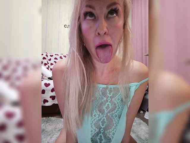 Blondi_Love webcam