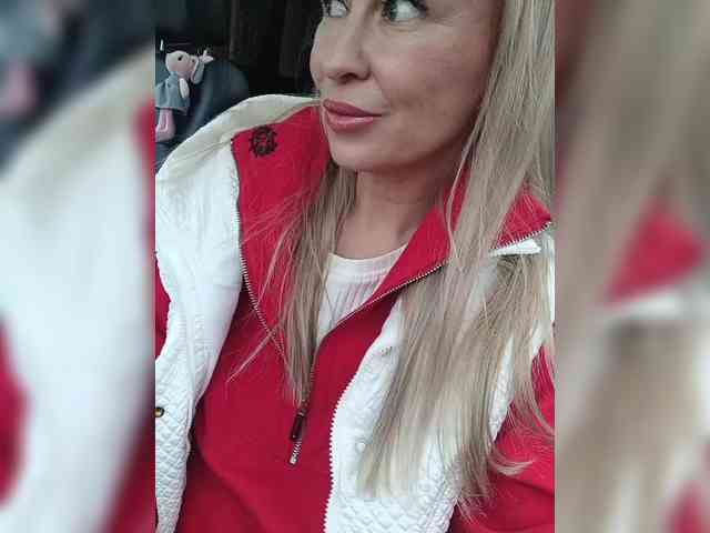 Blondi_Love webcam