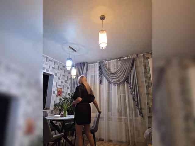 Blondi_Love webcam