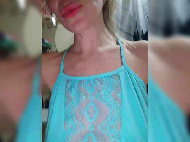 Blondi_Love webcam
