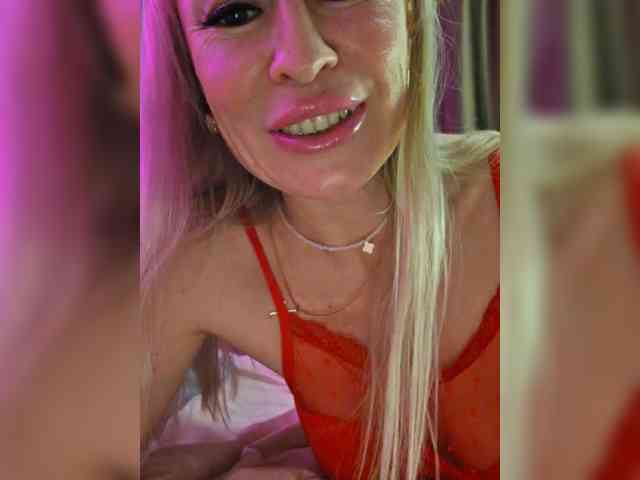 Love-blondi webcam