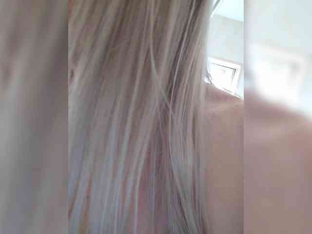 Blondi_Love webcam