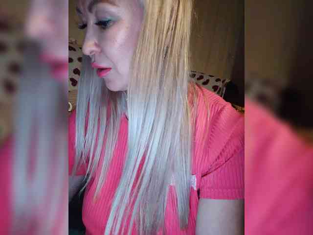 Blondi_Love webcam