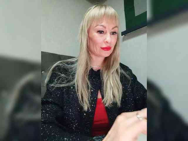 Blondi_Love webcam