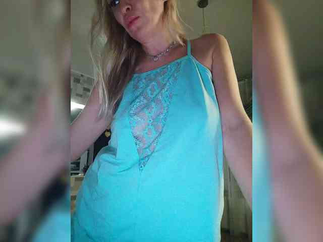 Blondi_Love webcam