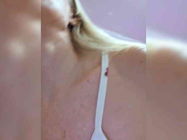 Blondi_Love webcam