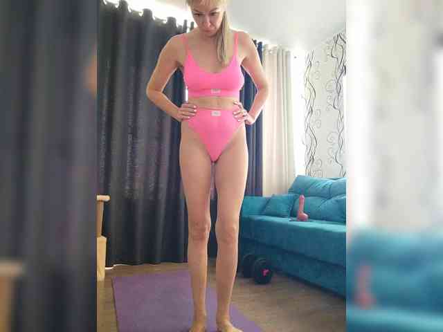 Blondi_Love webcam