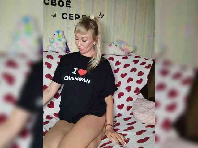 Blondi_Love webcam