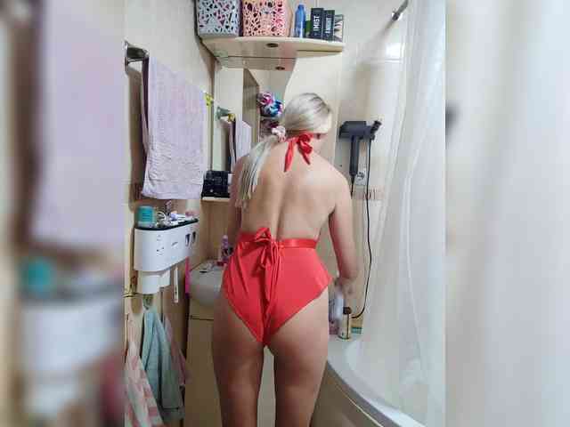 Blondi_Love webcam
