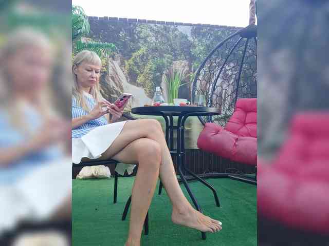 Blondi_Love webcam