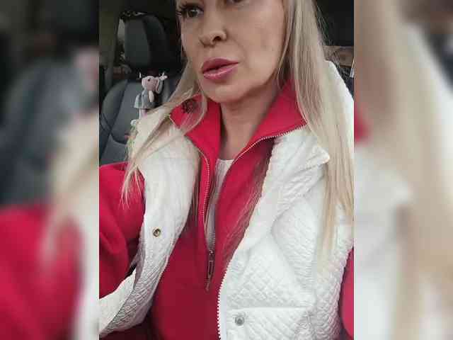 Blondi_Love webcam