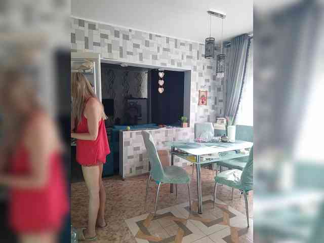 Blondi_Love webcam